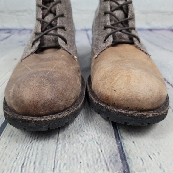 L.L. BEAN | tweed/leather outer & floral inner fashion heeled boots - Picture 4 of 11